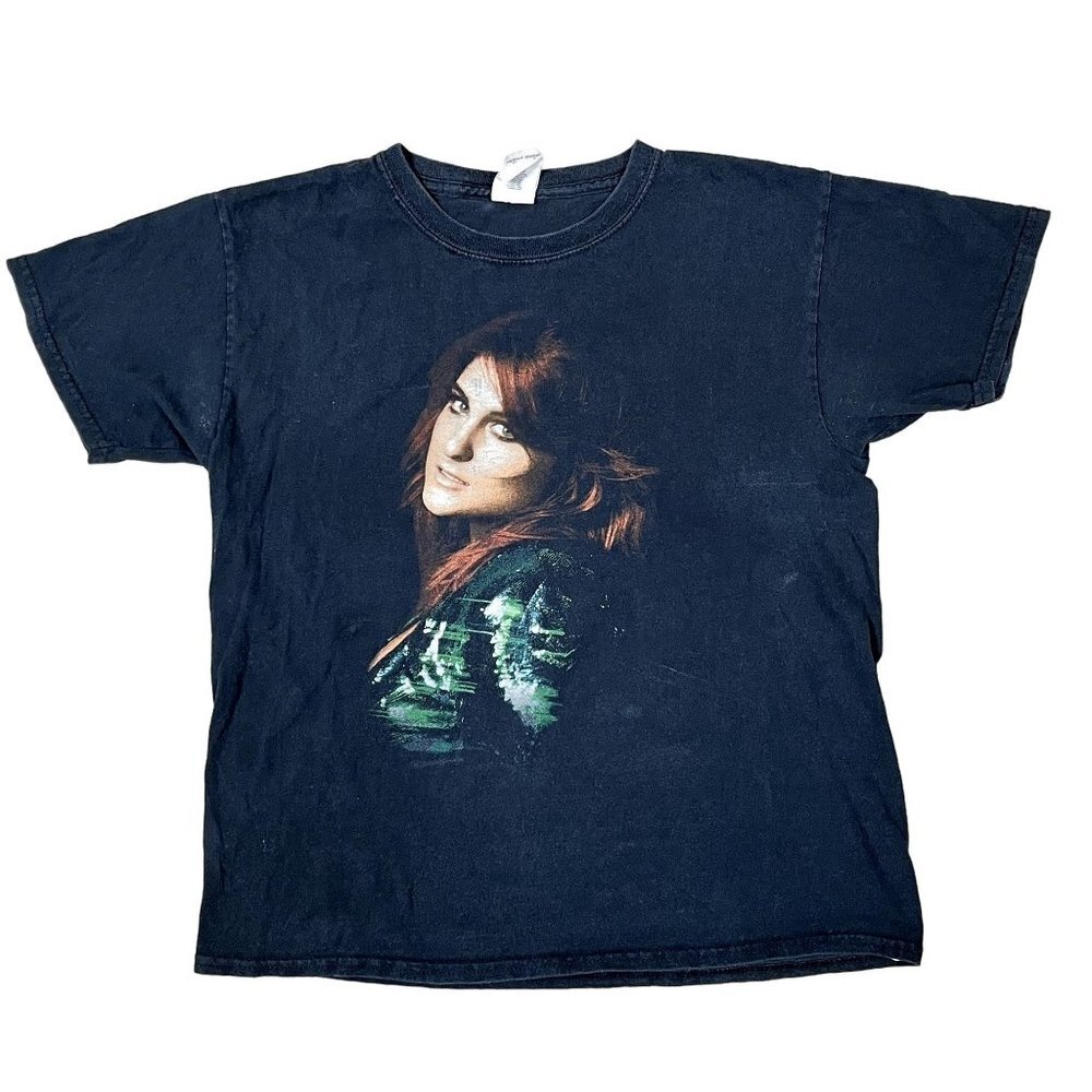 Meghan Trainor 2016 Untouchable Tour T-Shirt Size Youth Large